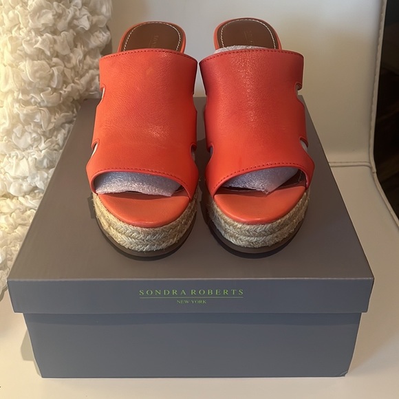 Sondra Roberts Angie Wedge - Picture 2 of 10